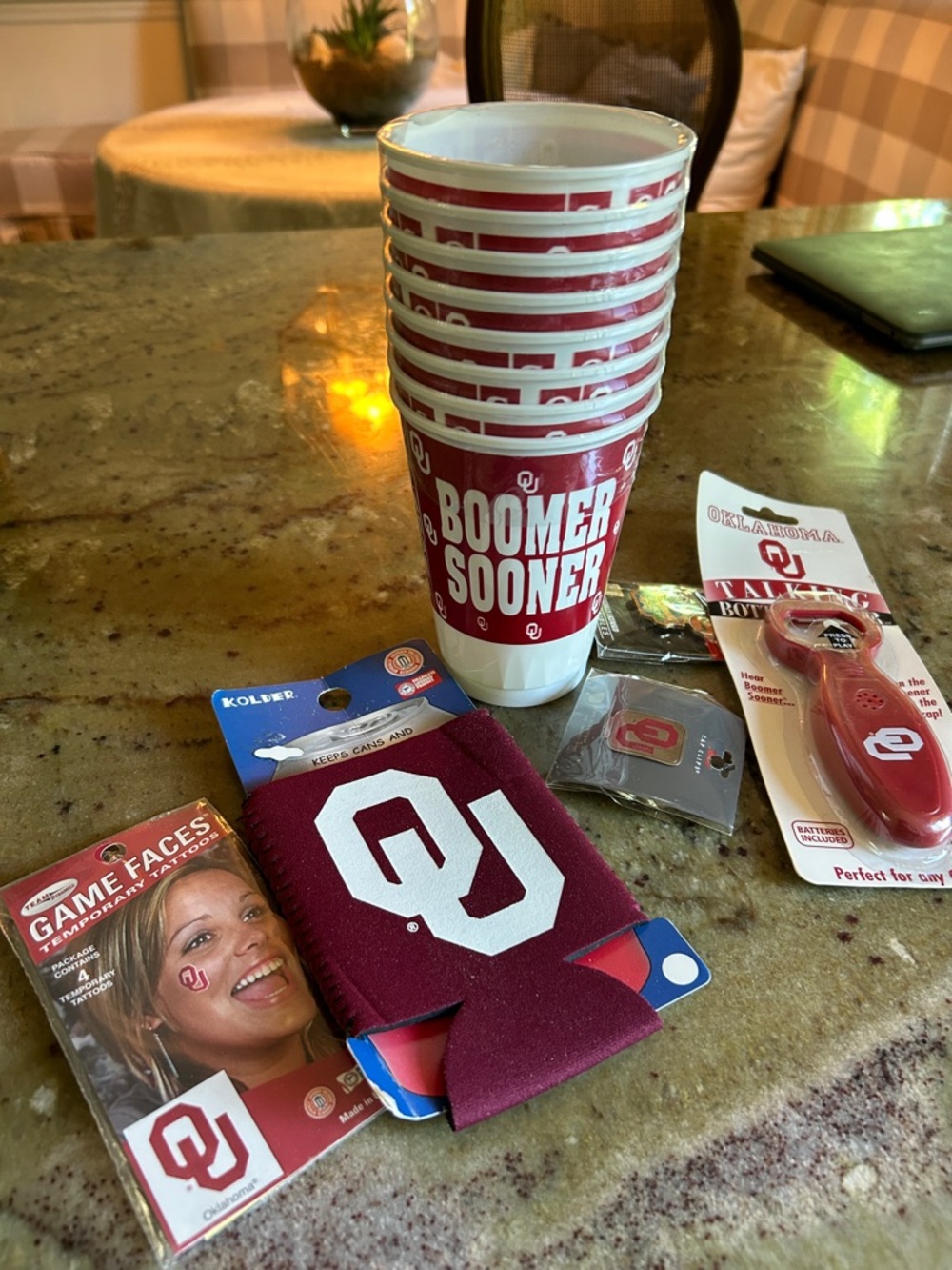 OU party pack Oklahoma Sooners Red and White Party Cups & Fan Accessories